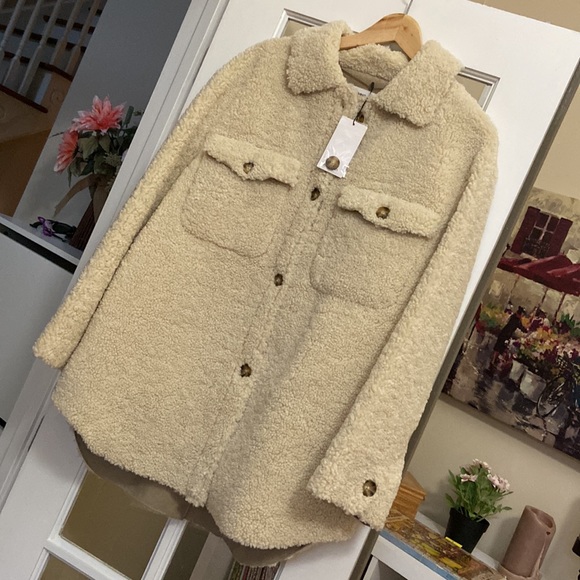 MANGO oversized faux shearling jacket blogger zara competitor brand - Picture 13 of 15